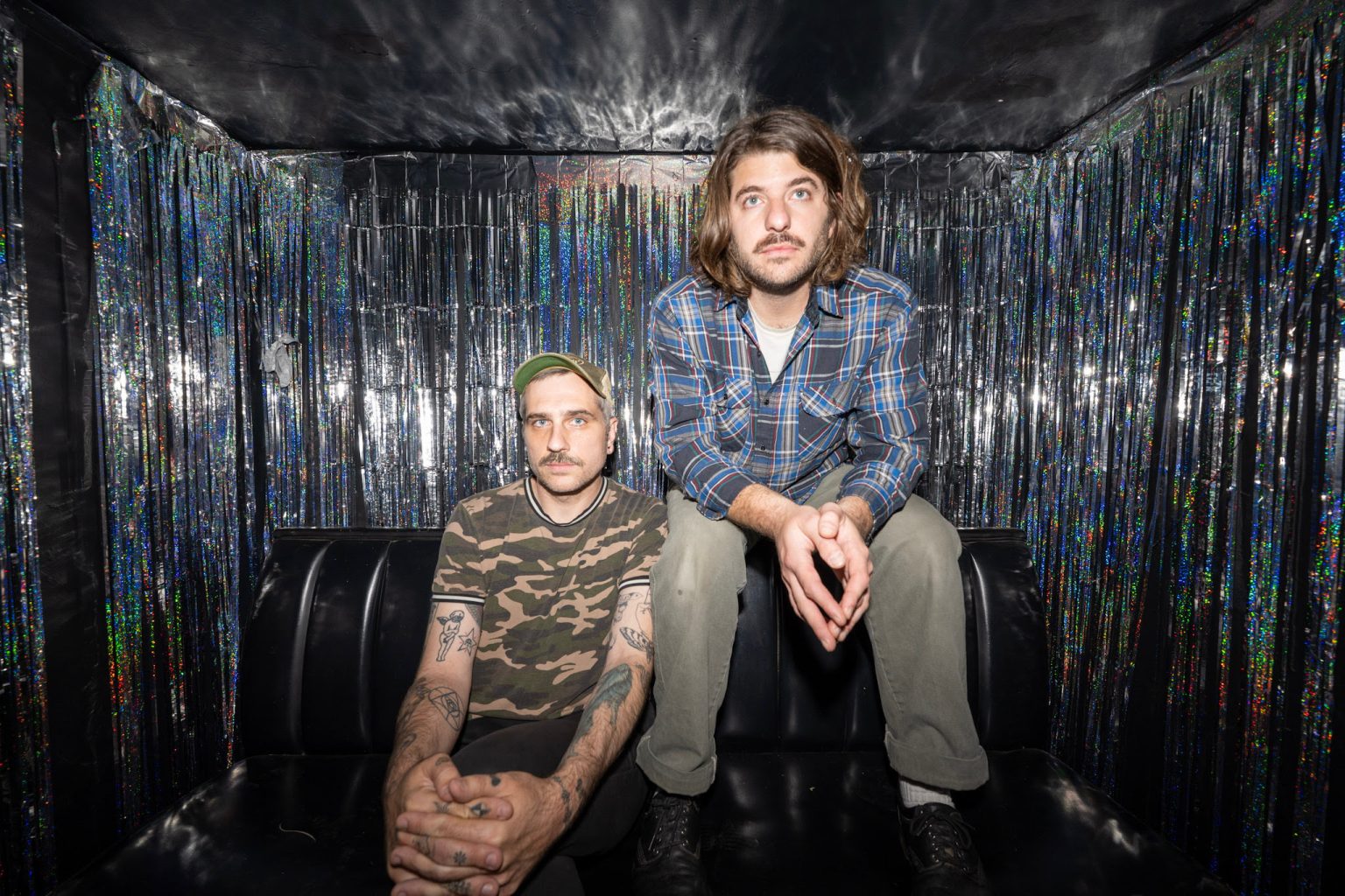beaming, have shared new single "BUGBITE," The track is their forthcoming album horseshoe, out April 17th via Rose Garden
