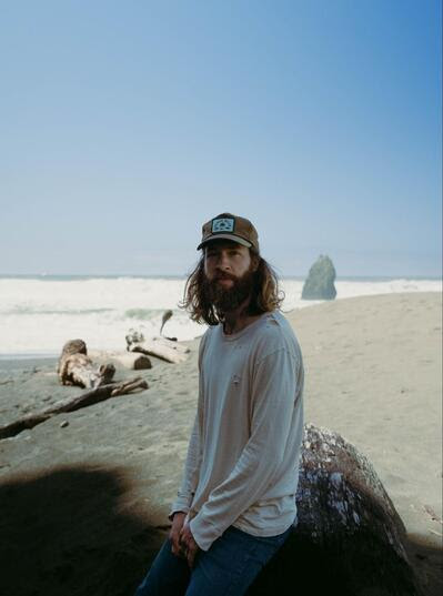 “Leave the Light On" by Sam Burchfield is Northern Transmissions Song of the Day. The track is now available via Cloverdale Records and DSPs