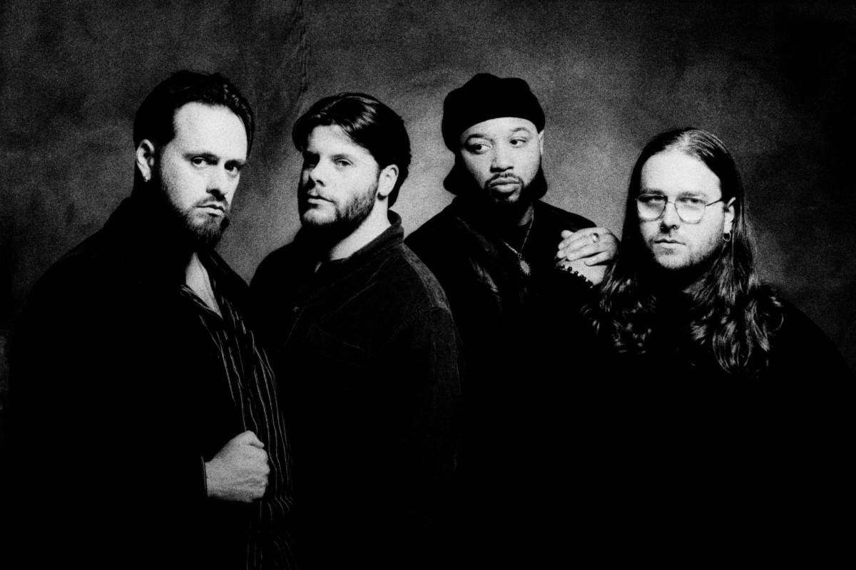 Loathe release new single "Fangs." The LP drops on July 17th via DSPs. Ahead of the album's arrival, the band have shared new single "Fangs" Loathe release new single "Fangs." The LP drops on July 17th via DSPs. Ahead of the album's arrival, the band have shared new single "Fangs"