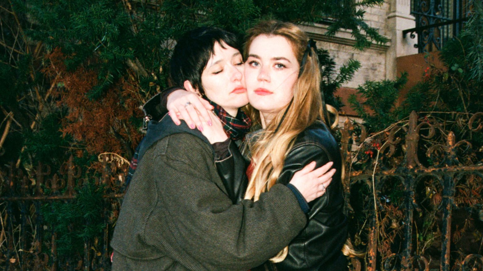 “Lemon Seeds” by Daisy the Great (Ray Bull Version) is Northern Transmissions Song of the Day. The track is now available via S-Curve Records