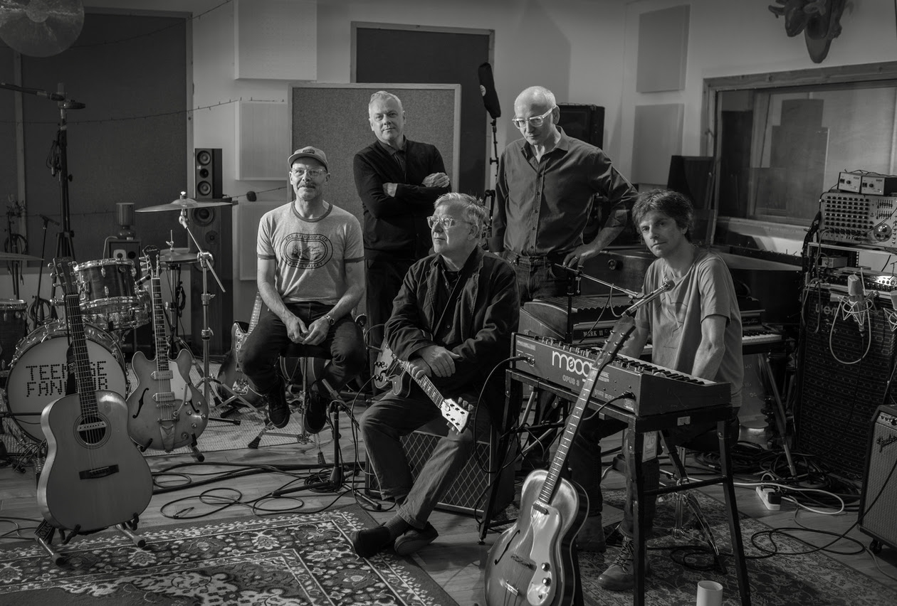 Teenage Fanclub have announced their new album Do Not Dare To Dream will arrive on October 9 via Merge. Listen to new single “Day In The Sun” Teenage Fanclub have announced their new album Do Not Dare To Dream will arrive on October 9 via Merge. Listen to new single “Day In The Sun”