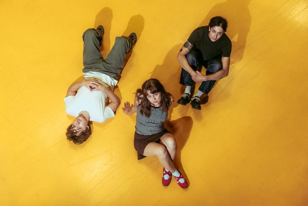 Golomb announce signing to Third Man Records. To celebrate the news, the band have shared a live video from Third Man Records in Detroit Golomb announce signing to Third Man Records. To celebrate the news, the band have shared a live video from Third Man Records in Detroit